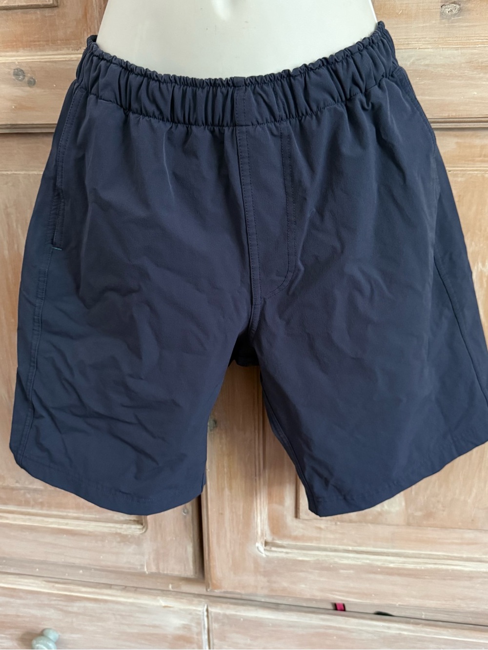 Myles Classic Elastic-Waist Athletic Shorts in Navy Men’s Medium